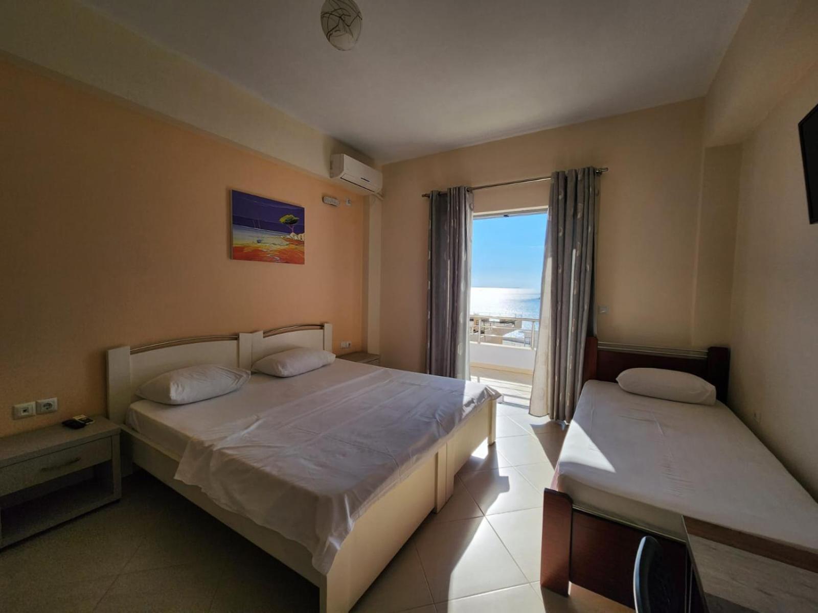 Bill'S Apartments Sarandë Esterno foto