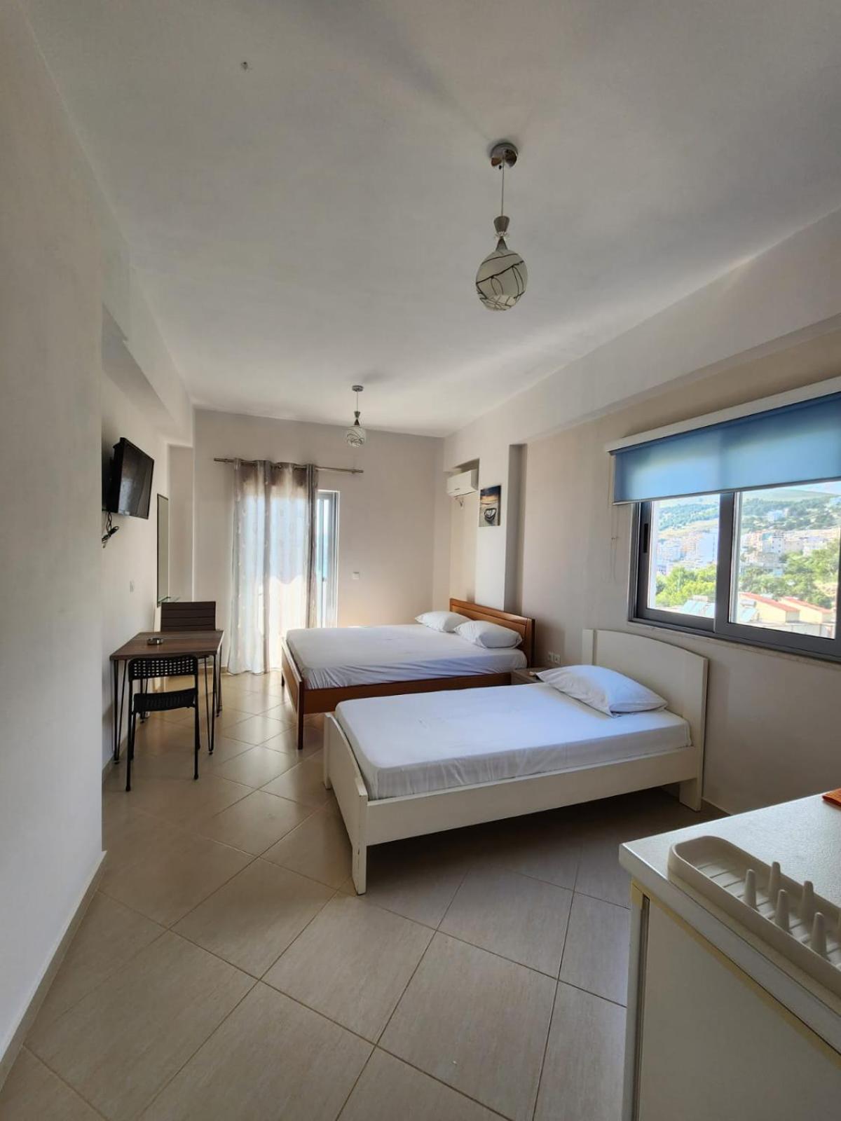 Bill'S Apartments Sarandë Esterno foto