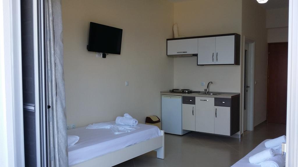 Bill'S Apartments Sarandë Esterno foto