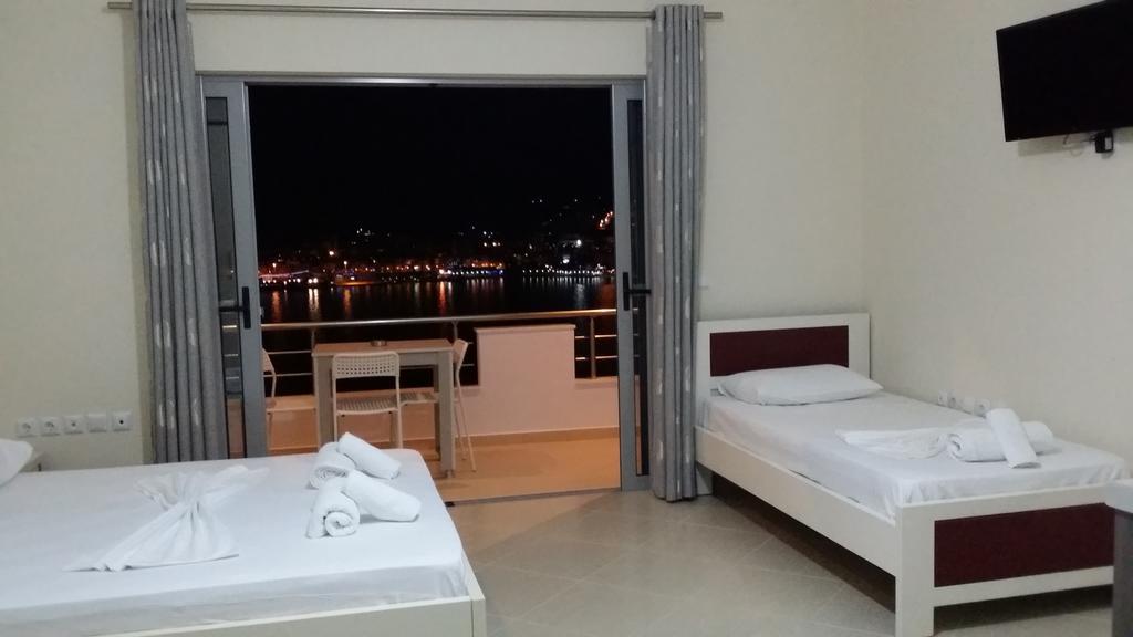 Bill'S Apartments Sarandë Esterno foto