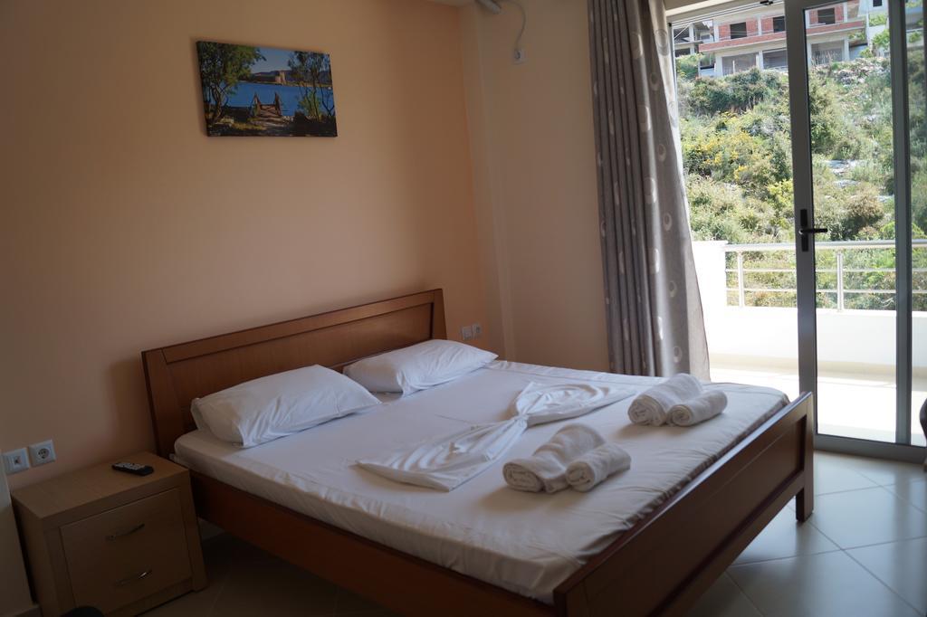 Bill'S Apartments Sarandë Esterno foto
