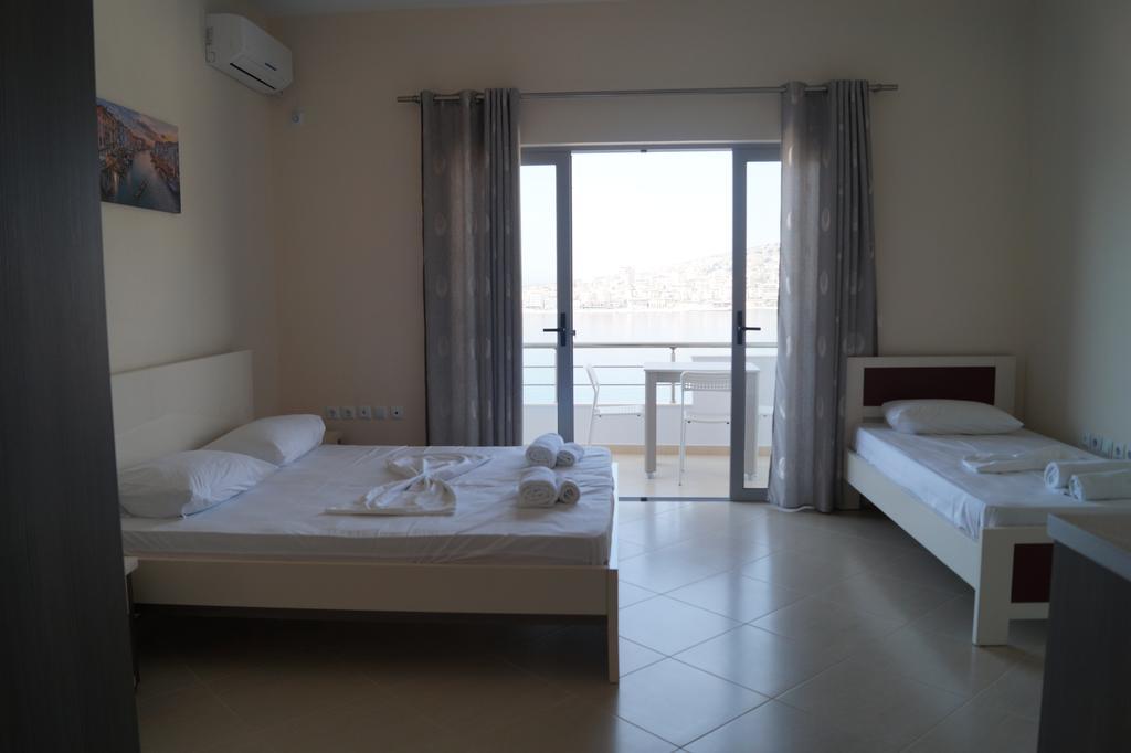 Bill'S Apartments Sarandë Esterno foto