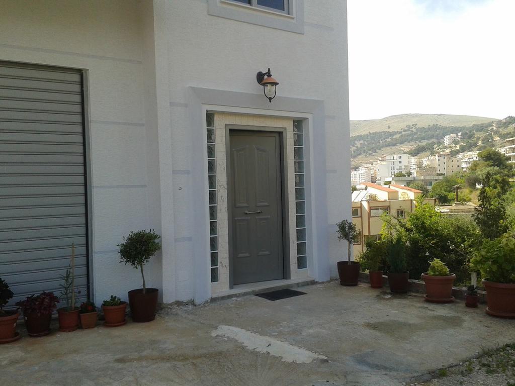 Bill'S Apartments Sarandë Esterno foto