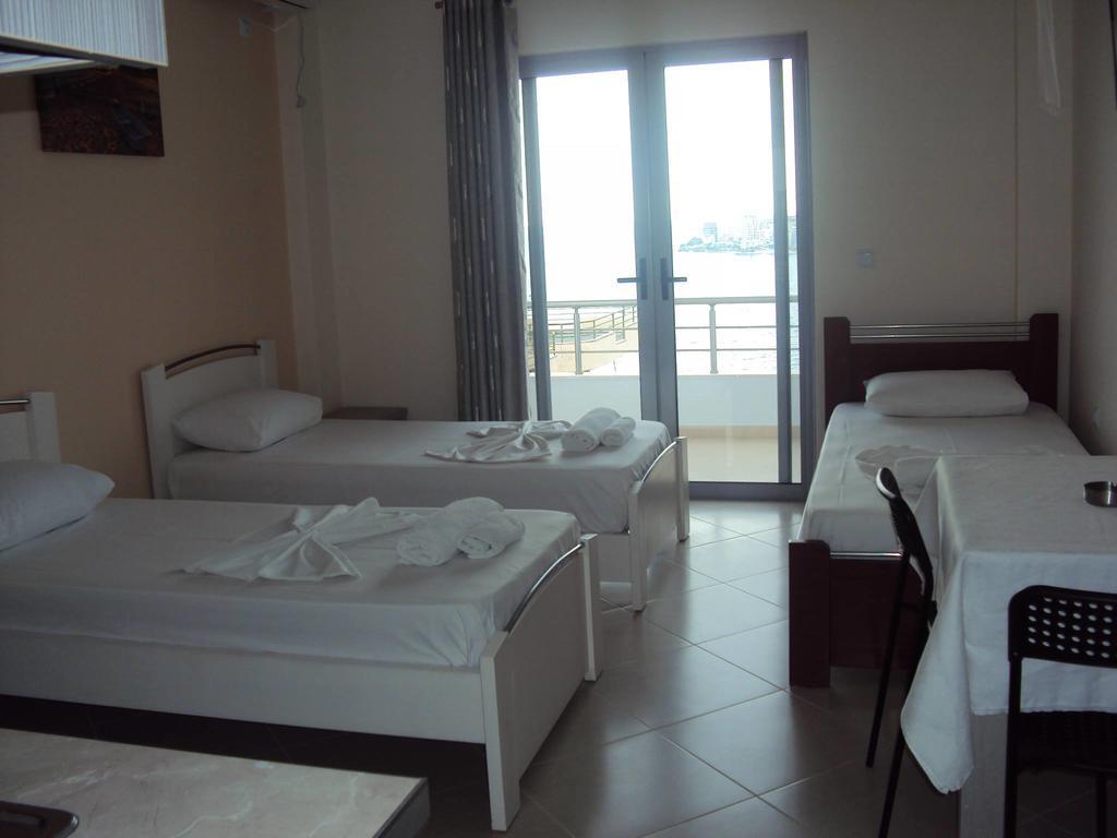 Bill'S Apartments Sarandë Esterno foto